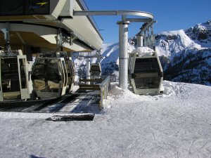Télécabines 10 places de Bézou